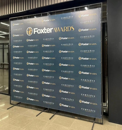 Backdrop Foxter Awards apresentado no portfólio